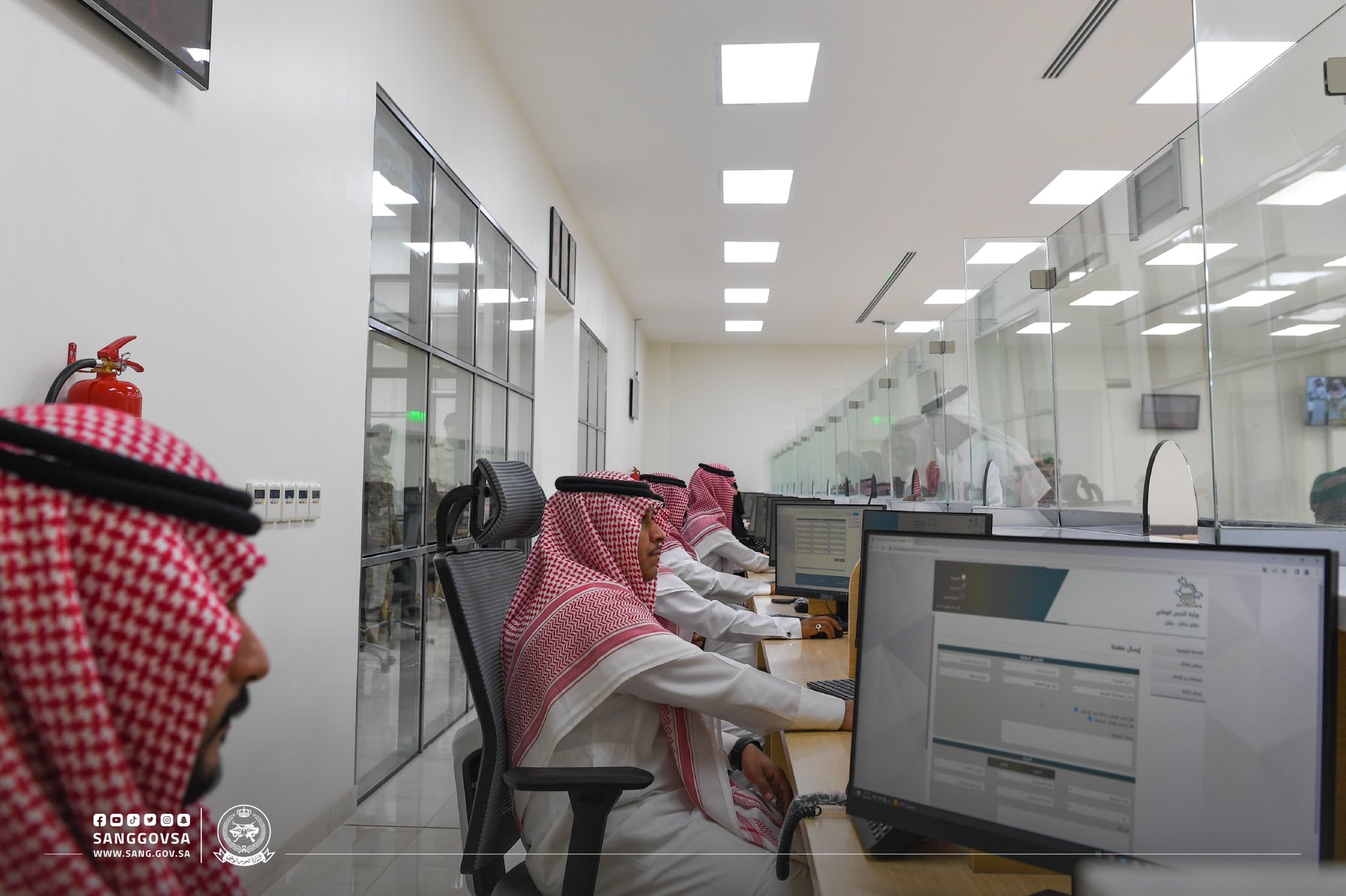 سمو وزير الحرس الوطني يدشن مركز استقبال المراجعين بوزارة الحرس الوطني 